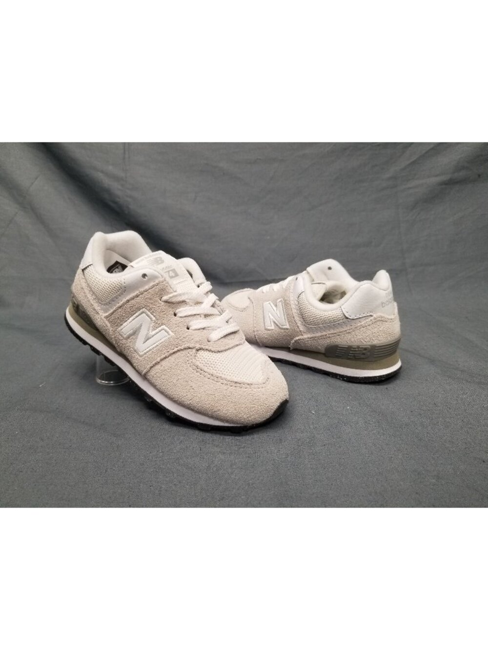 New Balance Women's 574 Core Sneakers WL574EVW Lace Up Grey Size 6 NEW NO BOX!
